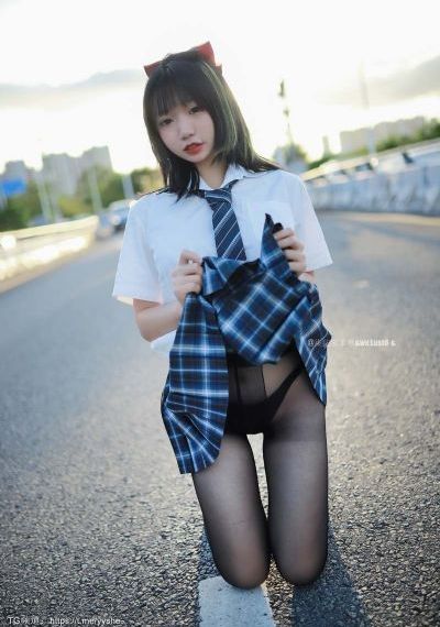 双性尿孔扯开用花蒂调教